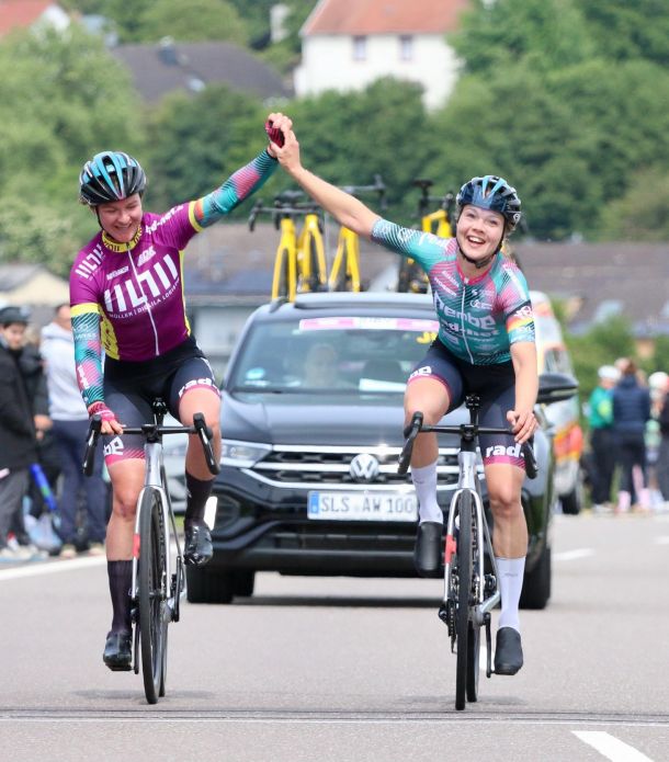 Katharina Palm (right) won in Überherrn ahead of her teammate Aileen Schweikart.