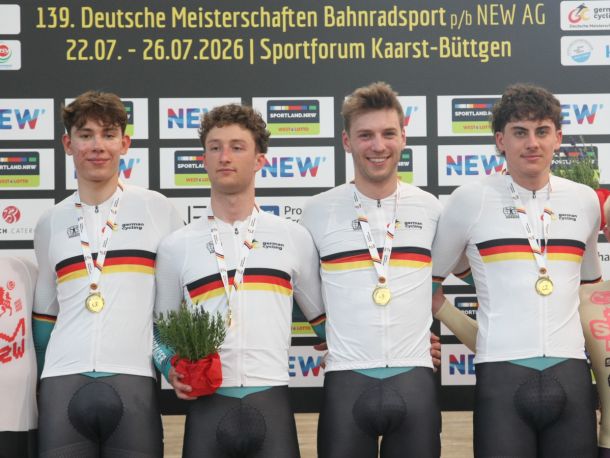 Paul-Felix Petry, Moritz Binder, Tobias Buck-Gramcko und Benjamin Boos (v. li.) holten den DM-Titel in der Mannschaftsverfolgung.