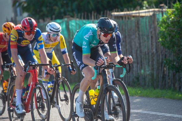 Sebastian Niehues at the top of the field.